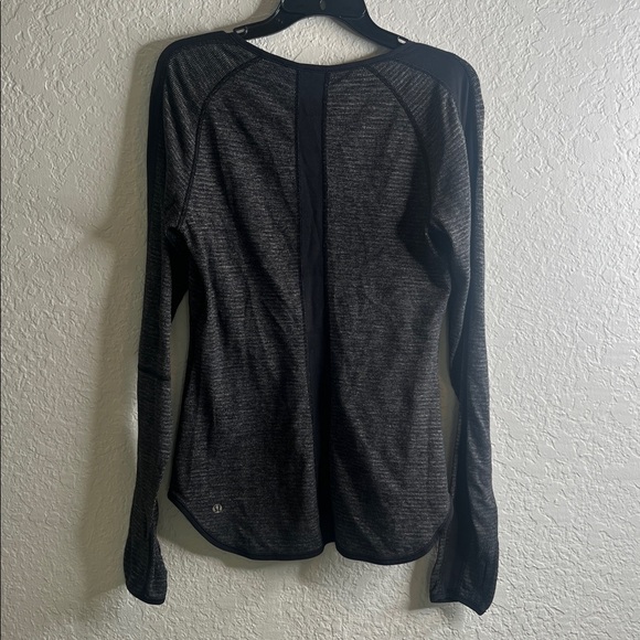 Lululemon Runder Under Reversible Long Sleeve Shirt - Picture 7 of 8